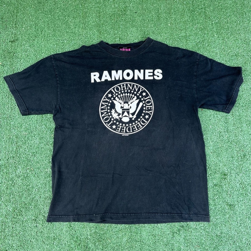 Y2K Ramones Punk Rock Band Tee Shirt Size XL